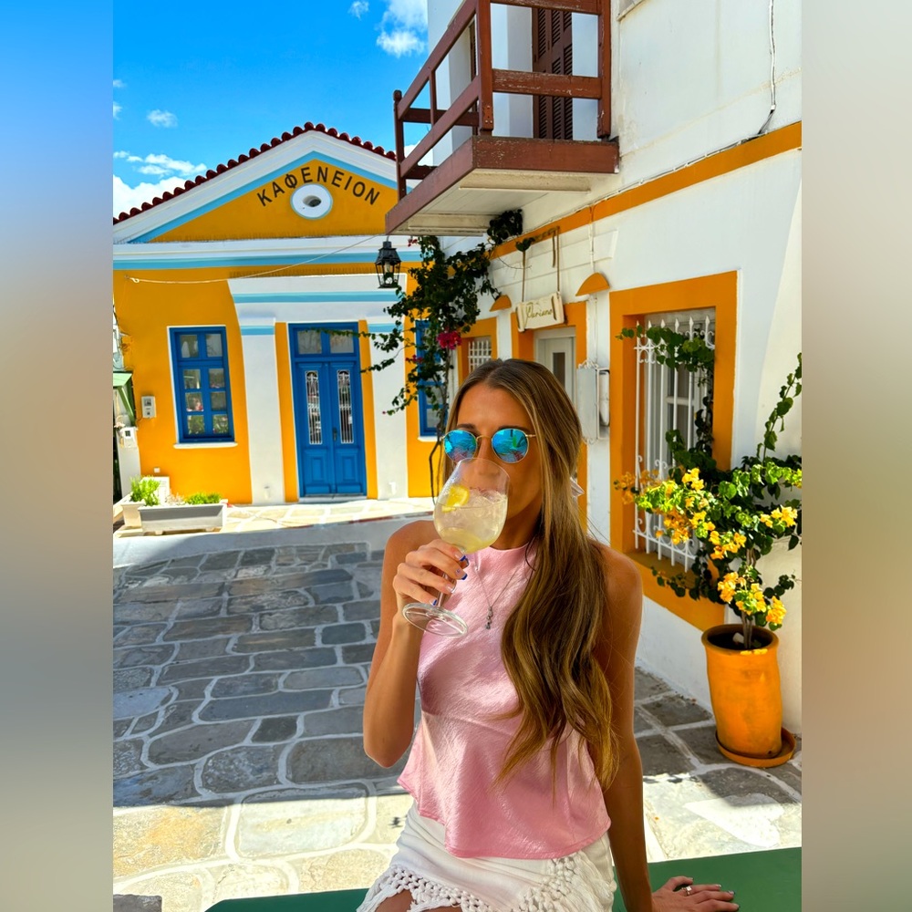 Meet your Posher, Hayli